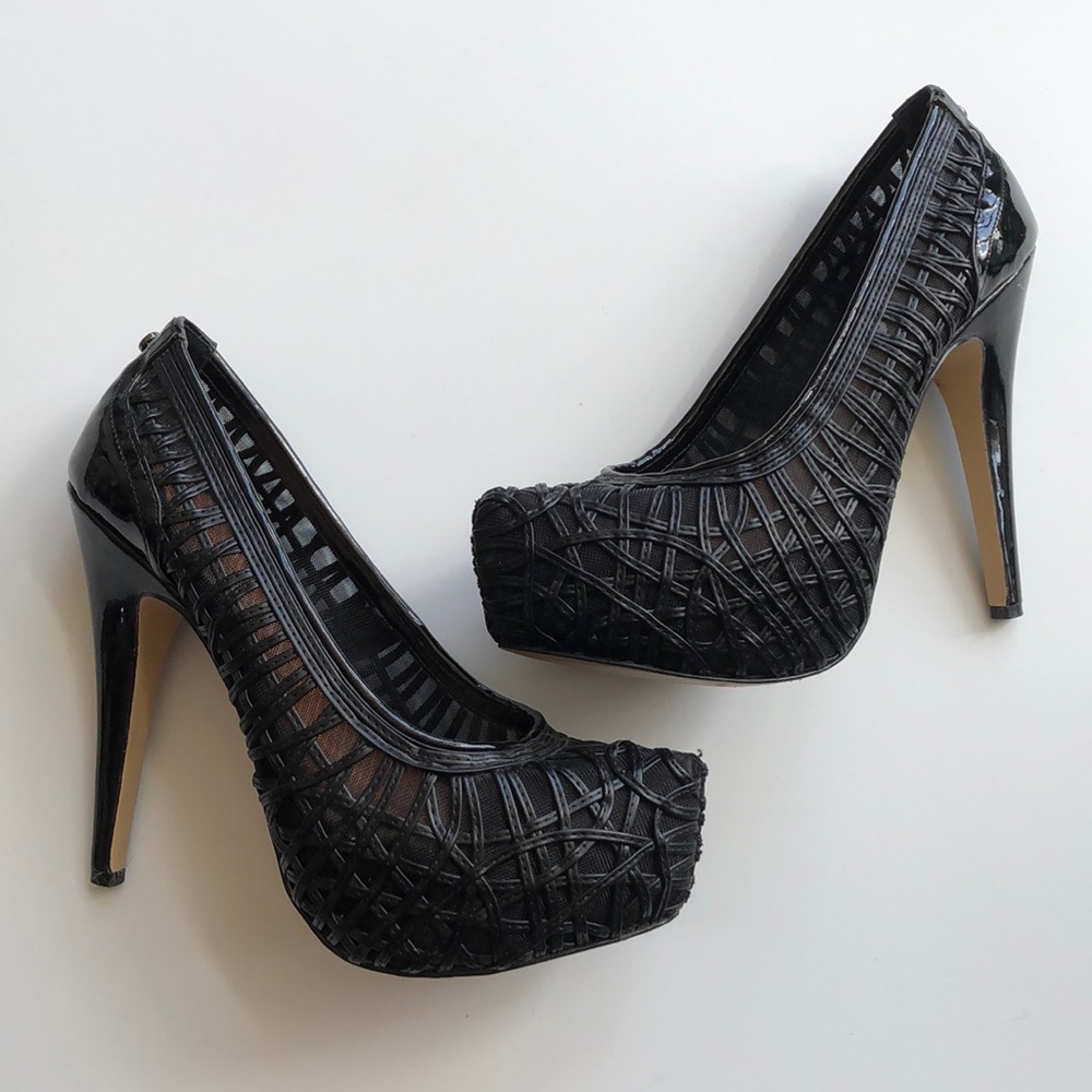 || Calvin Klein || Black Patent Leather Pumps